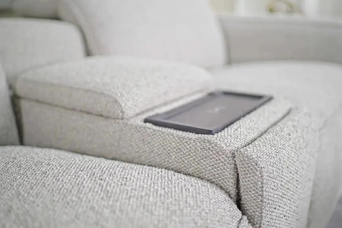 Amara 6 Piece 2 Power Sectional W/ 2 Power Armless Recliner In Tasmin Granite