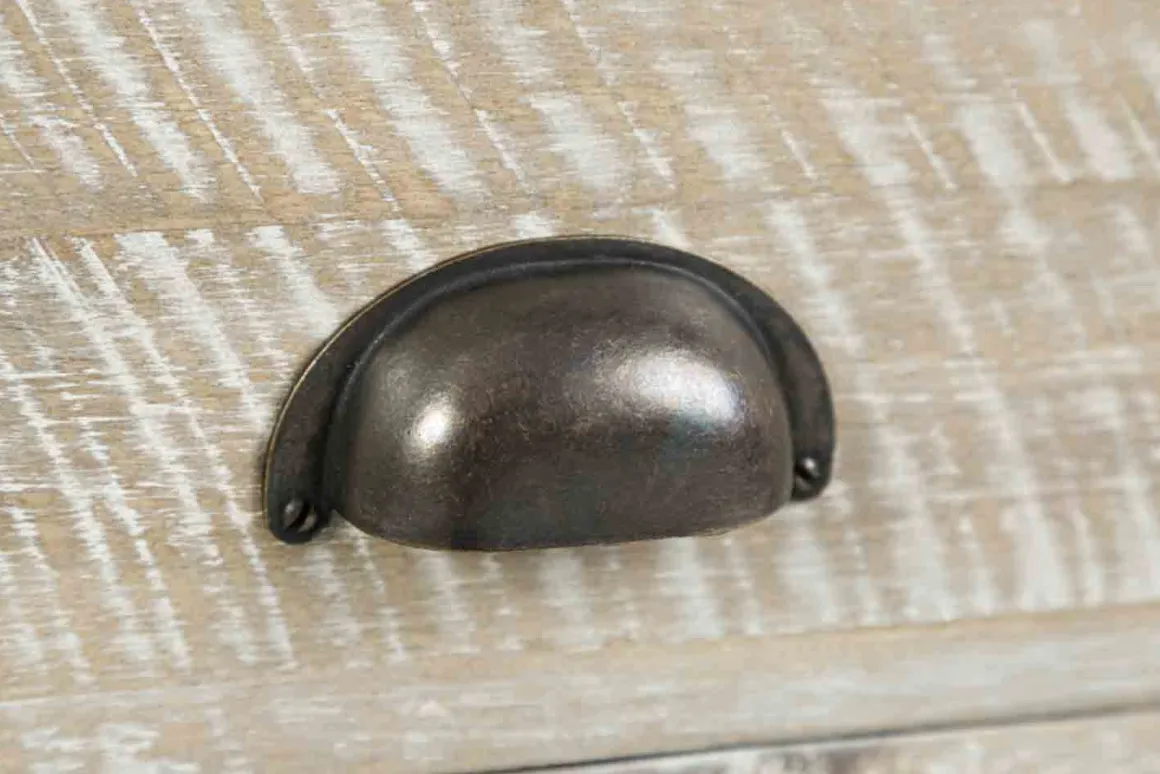 Artisans Media Console In Oak, 50 Inch