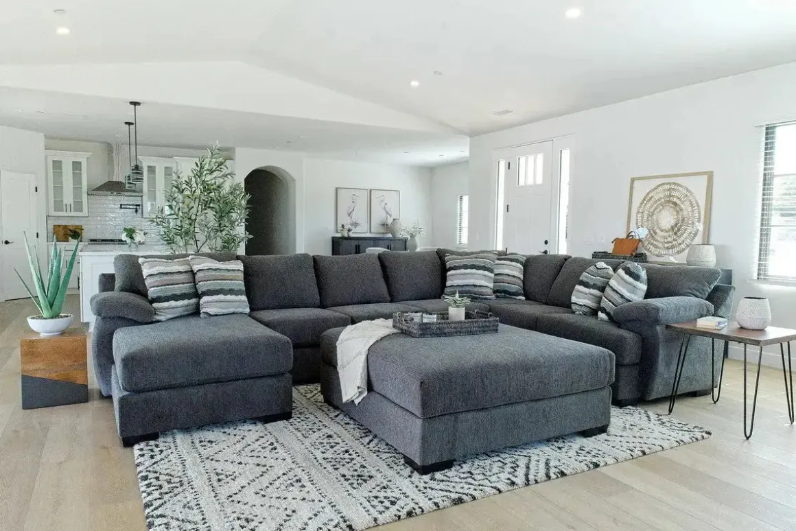 Bermuda Tux Sofa Chaise Sectional In Victory Sterling, Left Facing