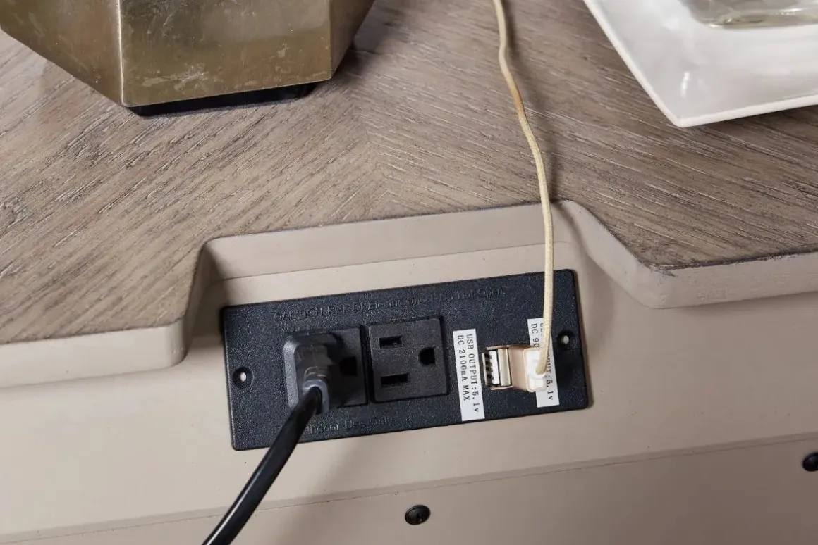 Blairhurst 3 Drawer Charging Nightstand In Light Grayish Brown