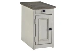 Bolanburg Chairside Table In Tan