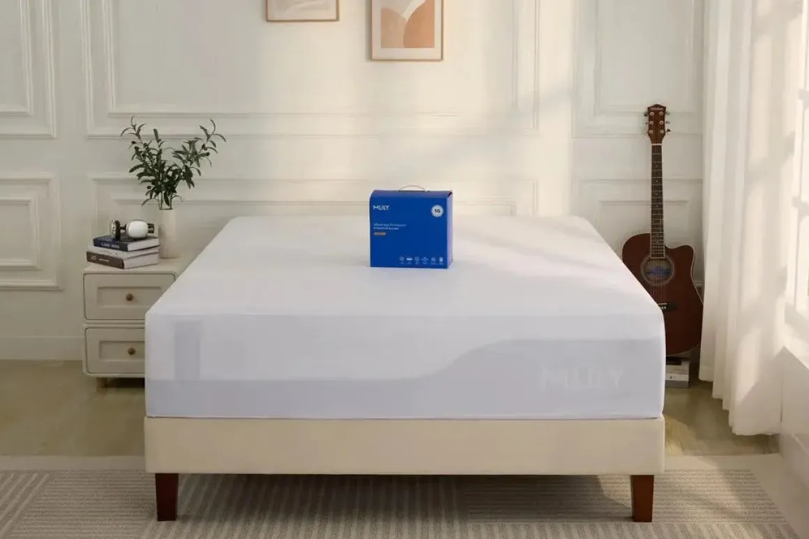 Encased Mattress Protector In White, Twin