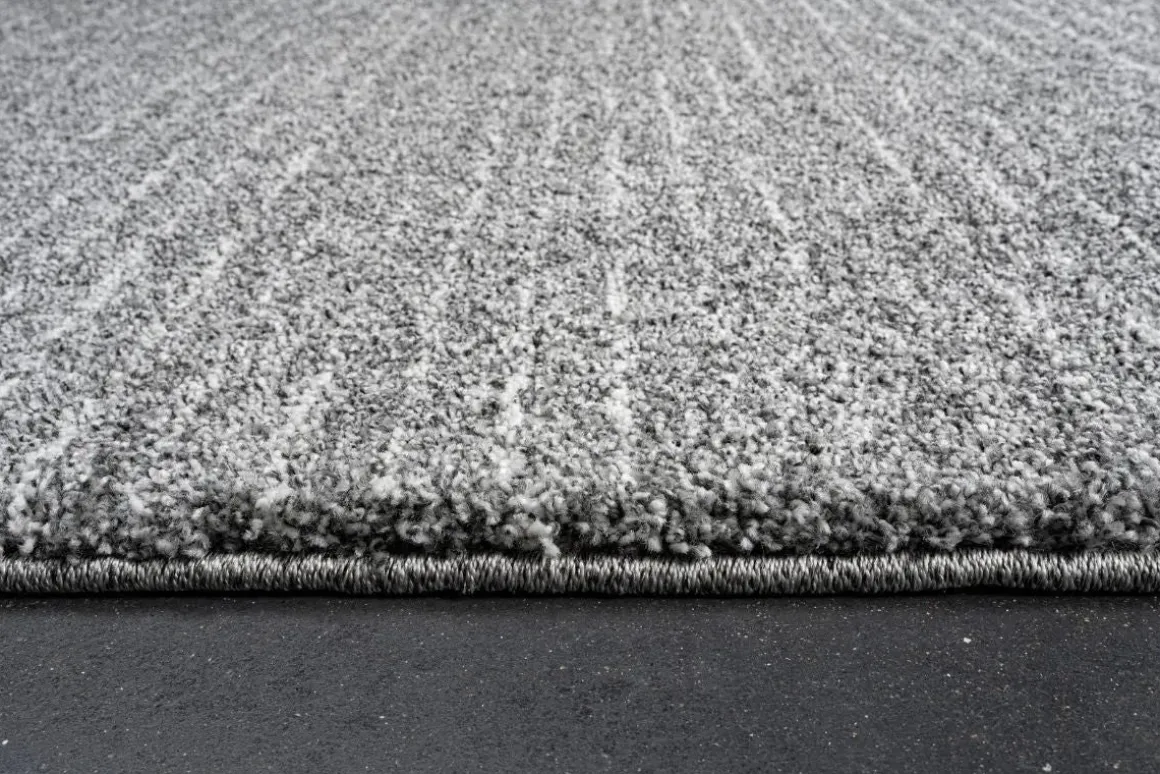 Granada Brisa Rug In Gray, 5’ X 8’