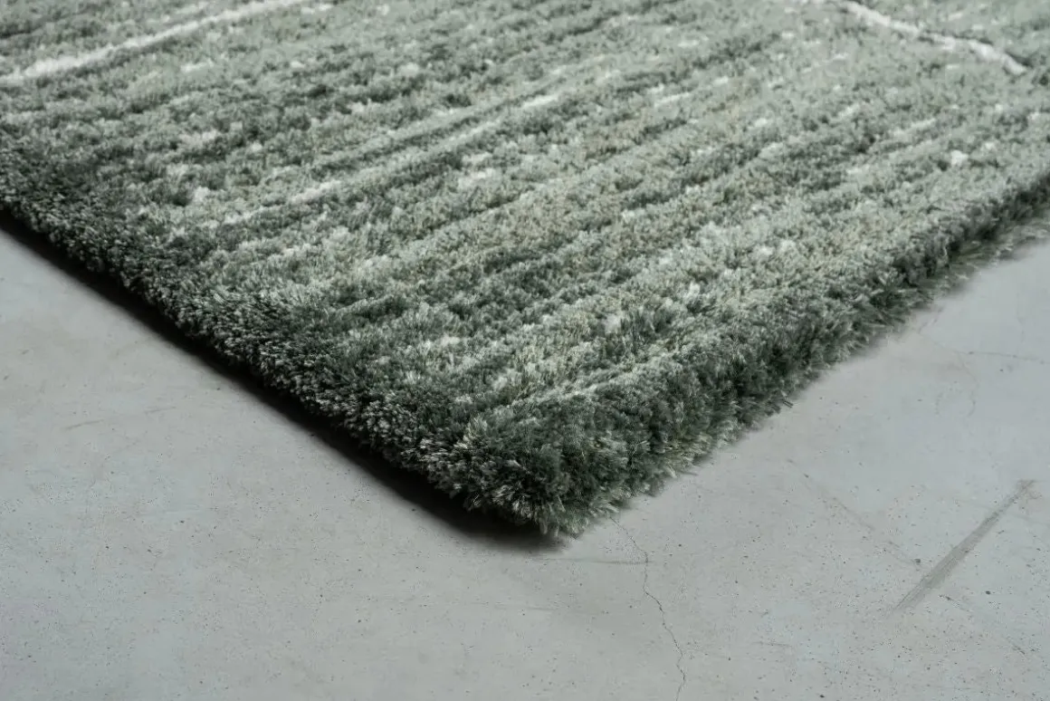 Nube Drift Rug In Forest Green, 5’ X 7’