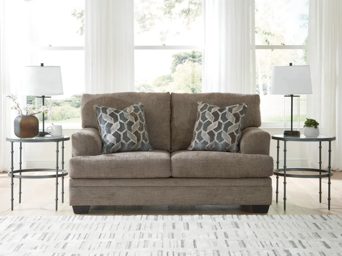 Stonemeade Loveseat In Nutmeg