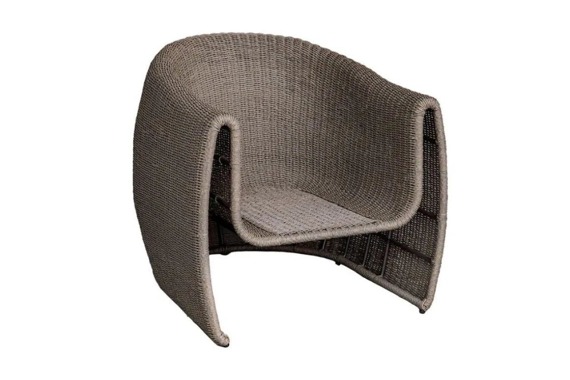 Tropic Outdoor Lounge Chair In Brown