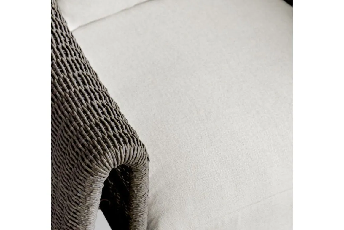 Tropic Outdoor Lounge Chair In Brown