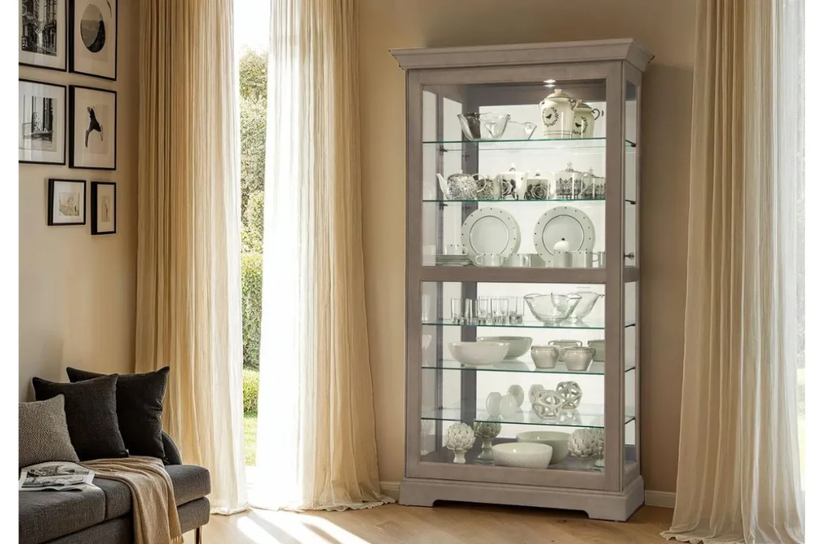 Tyler Curio Cabinet In Auburn