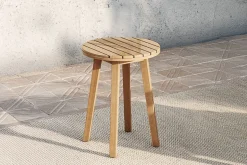 Wesley Outdoor Round End Table In Natural